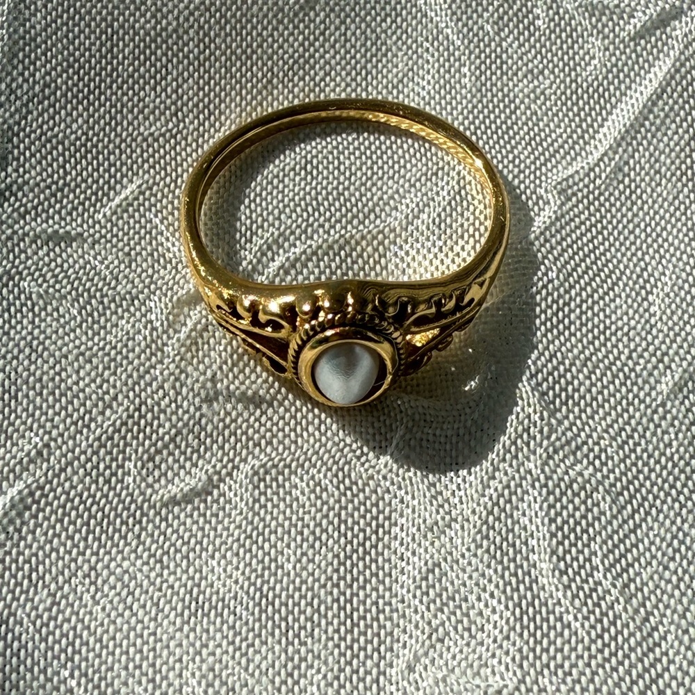 Pearl Ring 18K Gold Plated Stainless Steel Size 8 - Picture 10 of 15